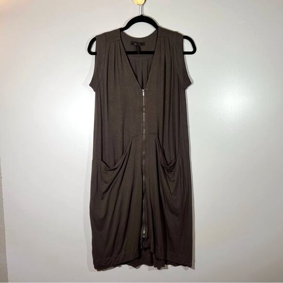 BCBGMaxAzria Dresses & Skirts - BCBG Maxazria Army Green Shift Zip Dress Sleeveless Oversized Pockets Flowy XS